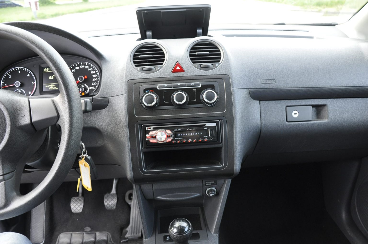 Volkswagen Caddy • 2012• 175000 km• Diesel • Minivan